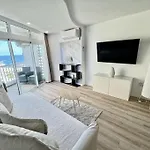 Amazing In Americas Apartman